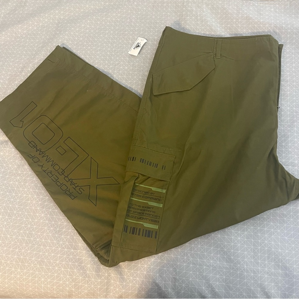 NWT Disney Buzz Lightyear Star Command Convertible Cargo Pants XXL
